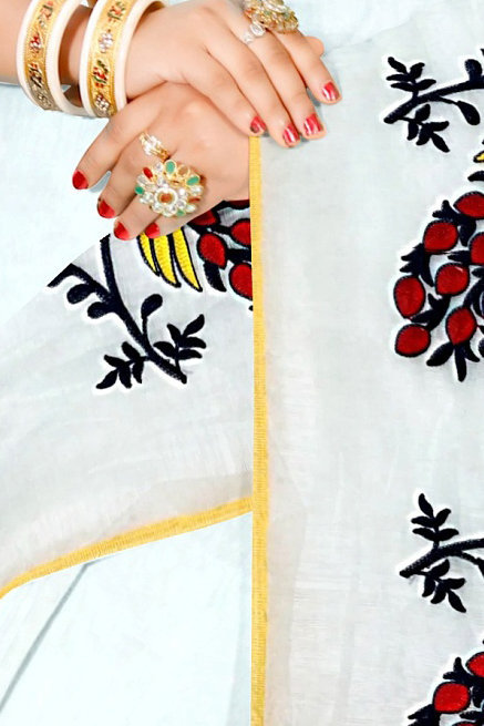 White Blended Cotton Mayuri Hand Hand Loom Saree (1115)